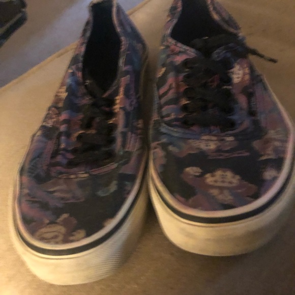 Vans Donkey Kong Nintendo Collaboration Sneakers- 81A - Picture 1 of 8